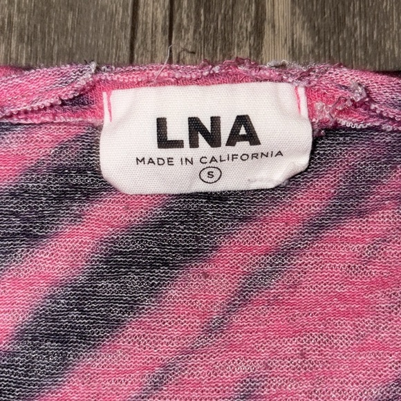 LNA - BLITHE TEE - MAGENTA TIE DYE woman’s small - Picture 4 of 6